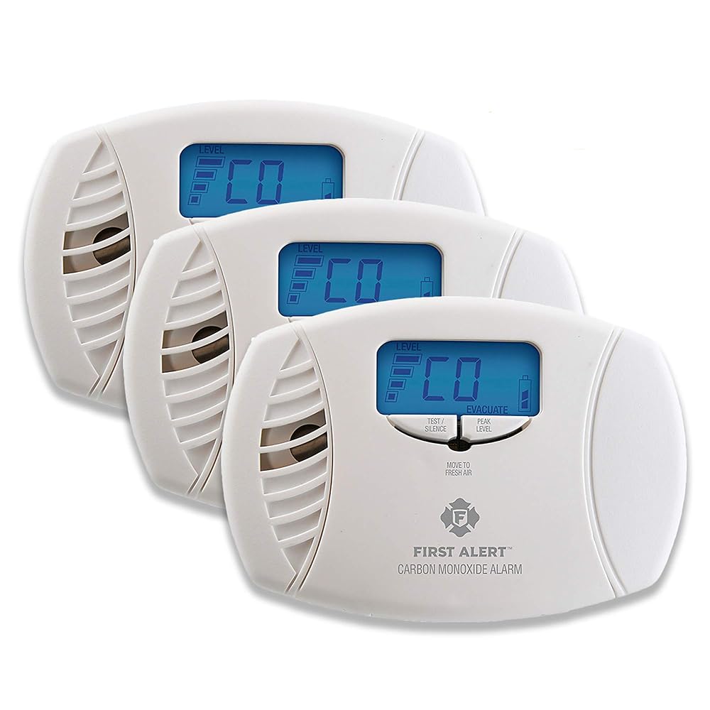 First Alert CO615 Dual-Power Plug-In Carbon Monoxide Detector with Battery Backup and Digital Display product photo